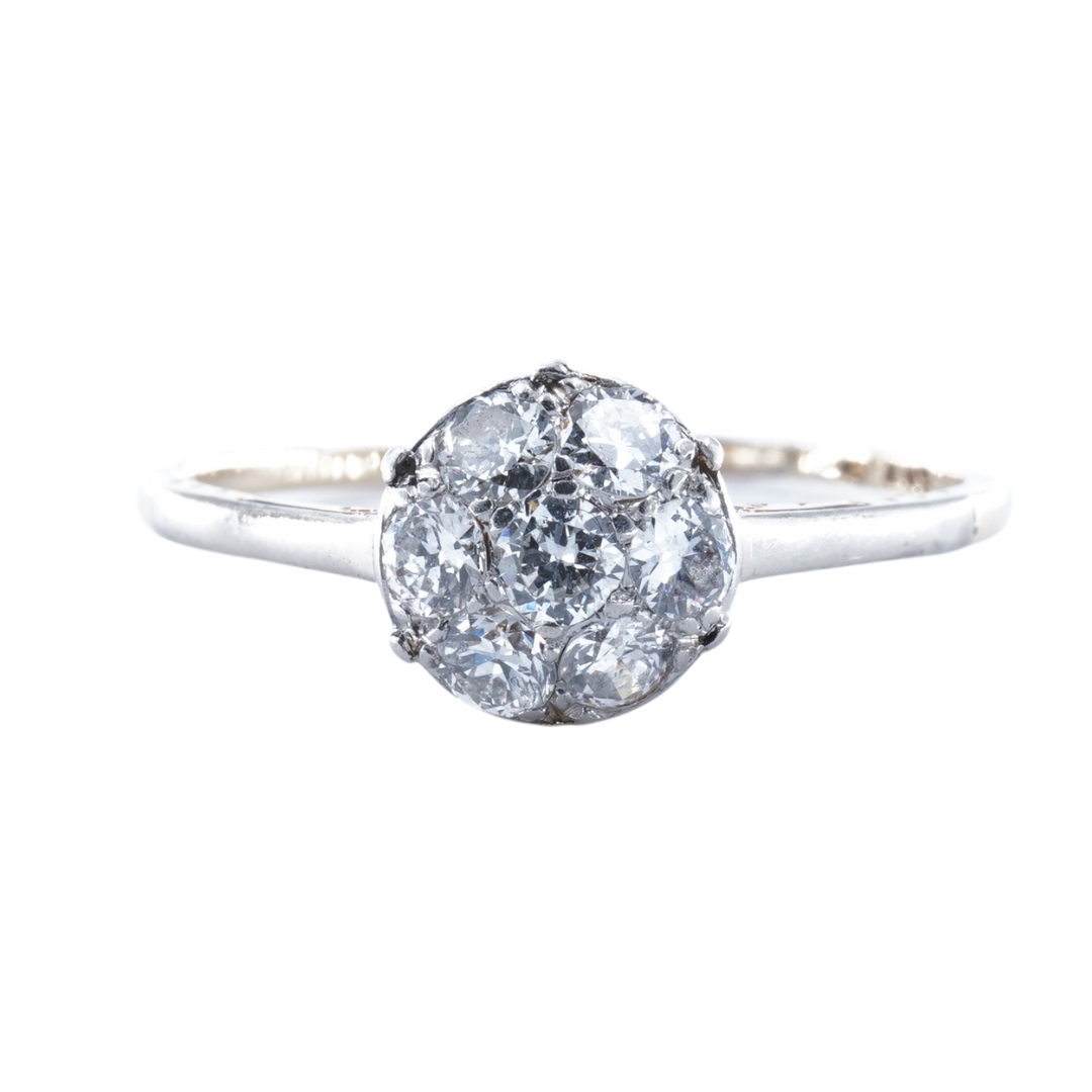 Art Deco Gelbgoldring mit Diamanten - " Mystisches Leuchten"